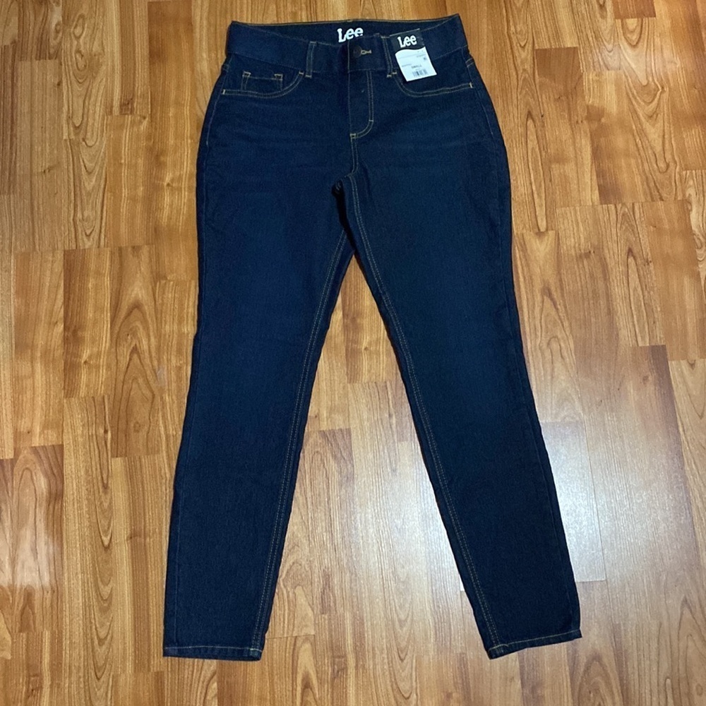 ✨New✨ size small Lee Women’s Mid Rise Pull On Stretch Jeggings - Picture 6 of 11